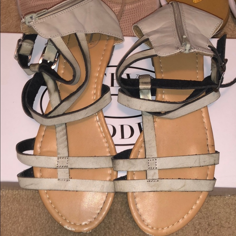 5/$25 | Gray Sandals